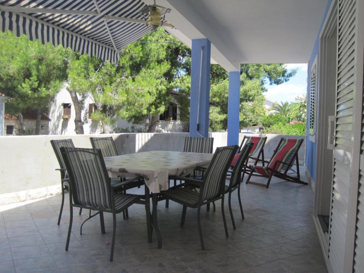 Apartments By The Sea Maslinica, Solta - 14748 Buitenkant foto